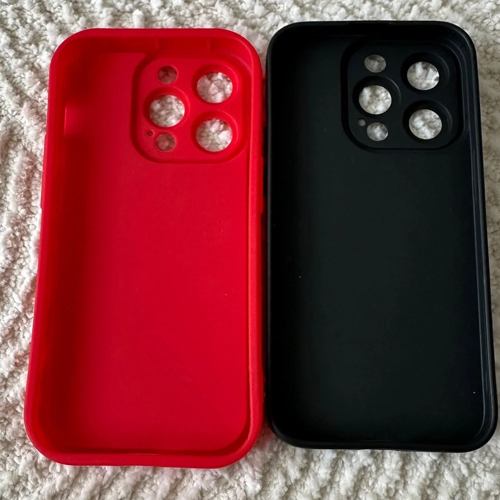iPhone 14 Pro silicone phone covers (2)
